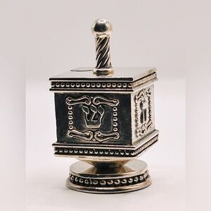 Hanukkah Dreidel Judaica Silver Plate Vintage Godinger Chanukah Decor 2.5”